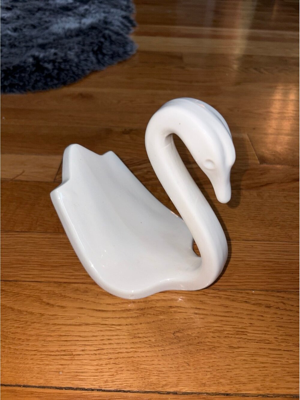 Ed May Vintage White Contemporary Abstract Swan Towel Holder